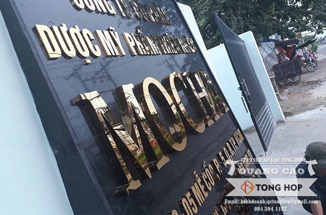 làm bảng hiệu đá hoa cương tại tphcm