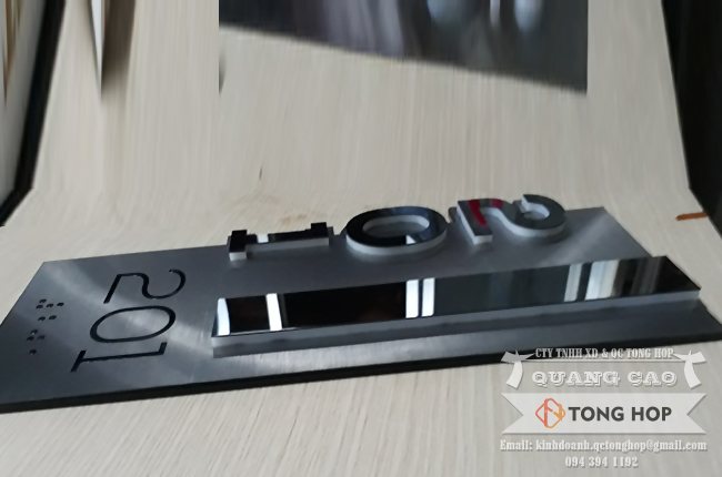 bien so phong cao cap dep cho toa nha, khach san bang inox