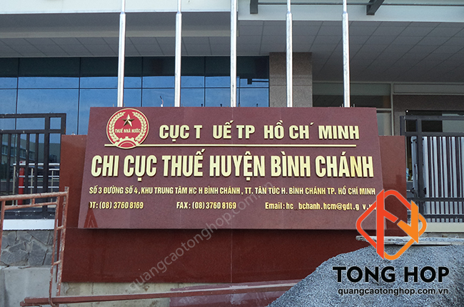 thi cong chu inox vang dong tren bang da hoa cuong