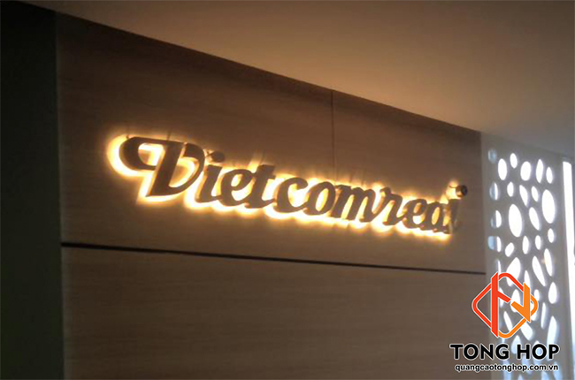 mau chu inox xuoc quay le tan