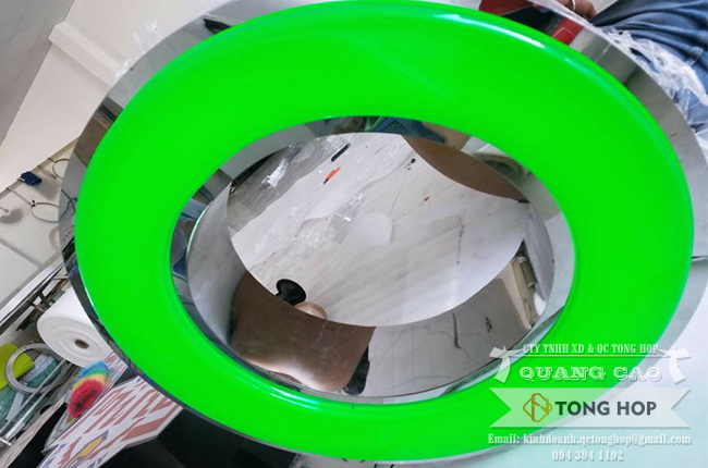 gia công chữ inox lồng mica hút nổi quận 10