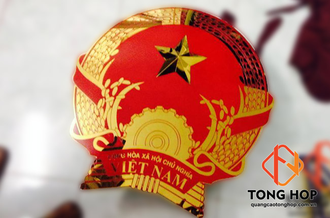 gia công logo quốc huy ăn mòn đẹp