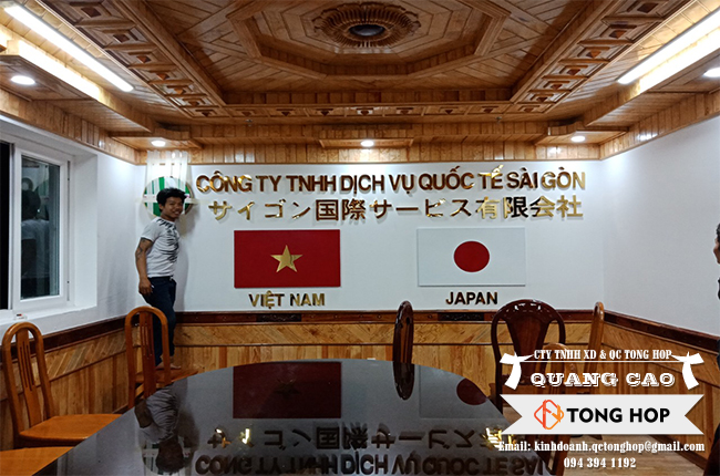 thi công bảng hiệu chữ inox