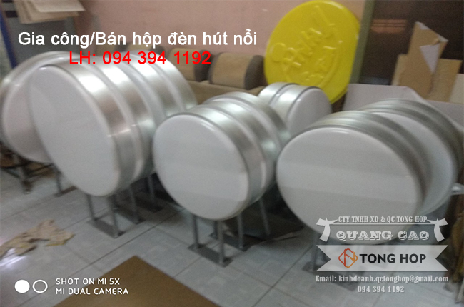 làm hộp đèn mica ép nổi tại Bình dương