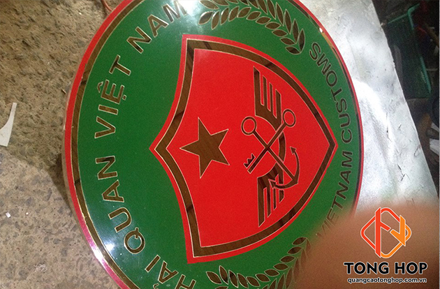 gia cong logo hai quan an mon gia re