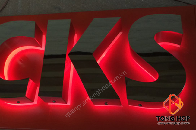 mẫu chữ inox trắng hắt chân đẹp