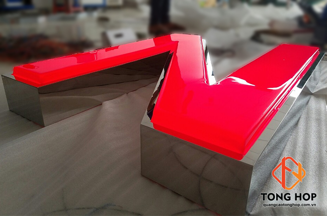 mẫu chữ inox trắng lộng mica hút nổi đẹp