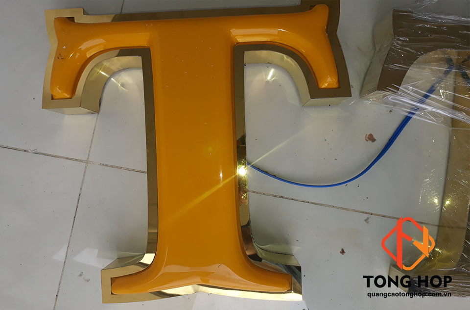 mẫu chữ nổi inox lồng mica hút nổi đẹp