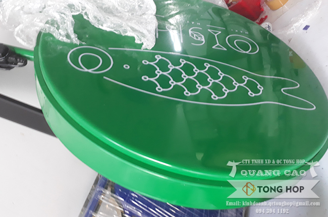 mẫu hộp đèn led vẫy bằng mica hút nổi đẹp