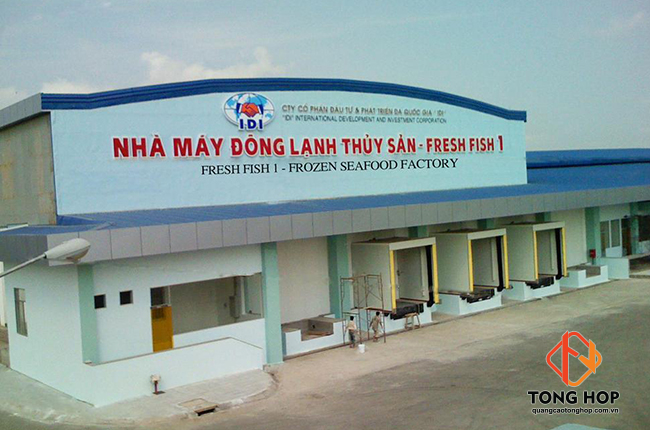thi cong bang hieu chu noi cho nha may xi nghiep