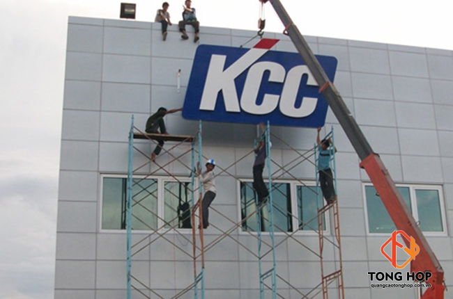 thi công bảng hiệu chữ nổi cho nhà máy xí nghiệp