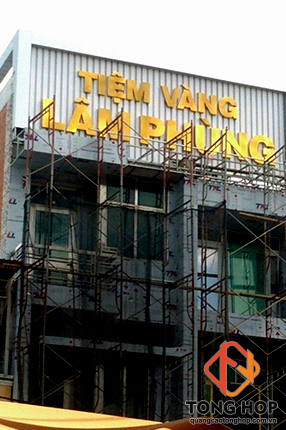 thi công bảng hiệu quảng cáo cho tiệm vàng lâm phùng